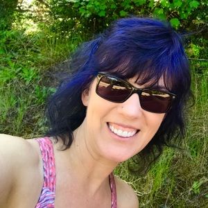 Meet your Posher, Desiree